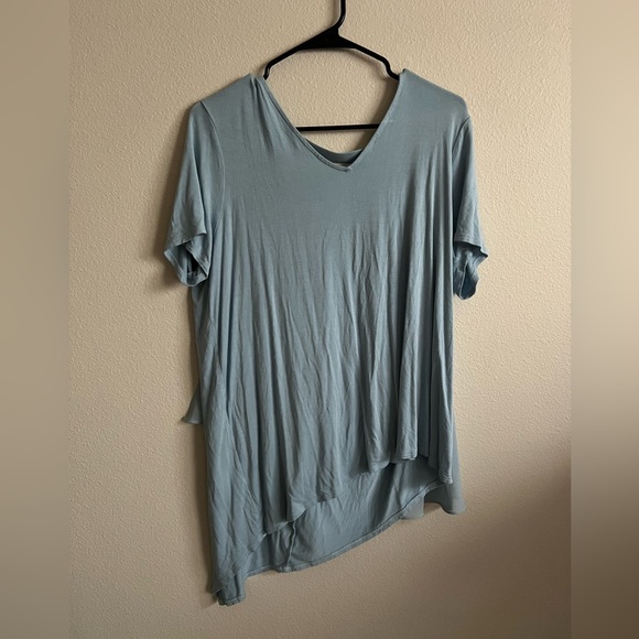 Lisa Rinna Collection V-Neck Top with Chiffon Back - Picture 2 of 5